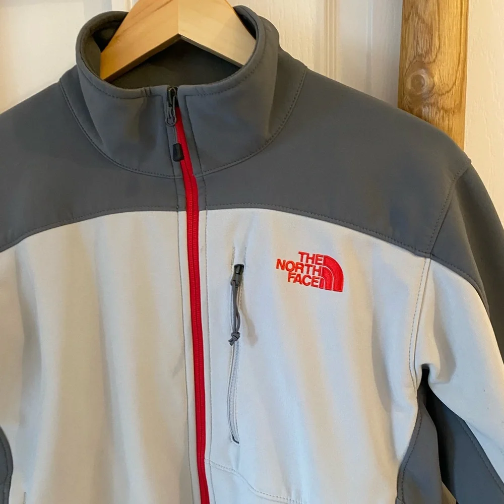 The North Face Men's Small Apex Bionic Softshell Full Zip Jacket Gray Gorpcore